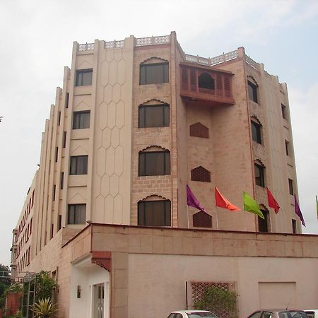 فندق مانسينغ بالاس، آجرا آغْرا المظهر الخارجي الصورة
